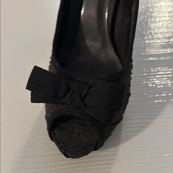 Black Peep-Toe Heels - Picture 8 of 9